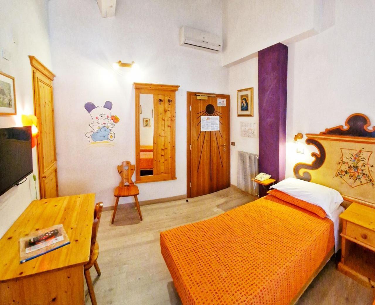 Family Hotel Primavera Levico Terme Exterior photo