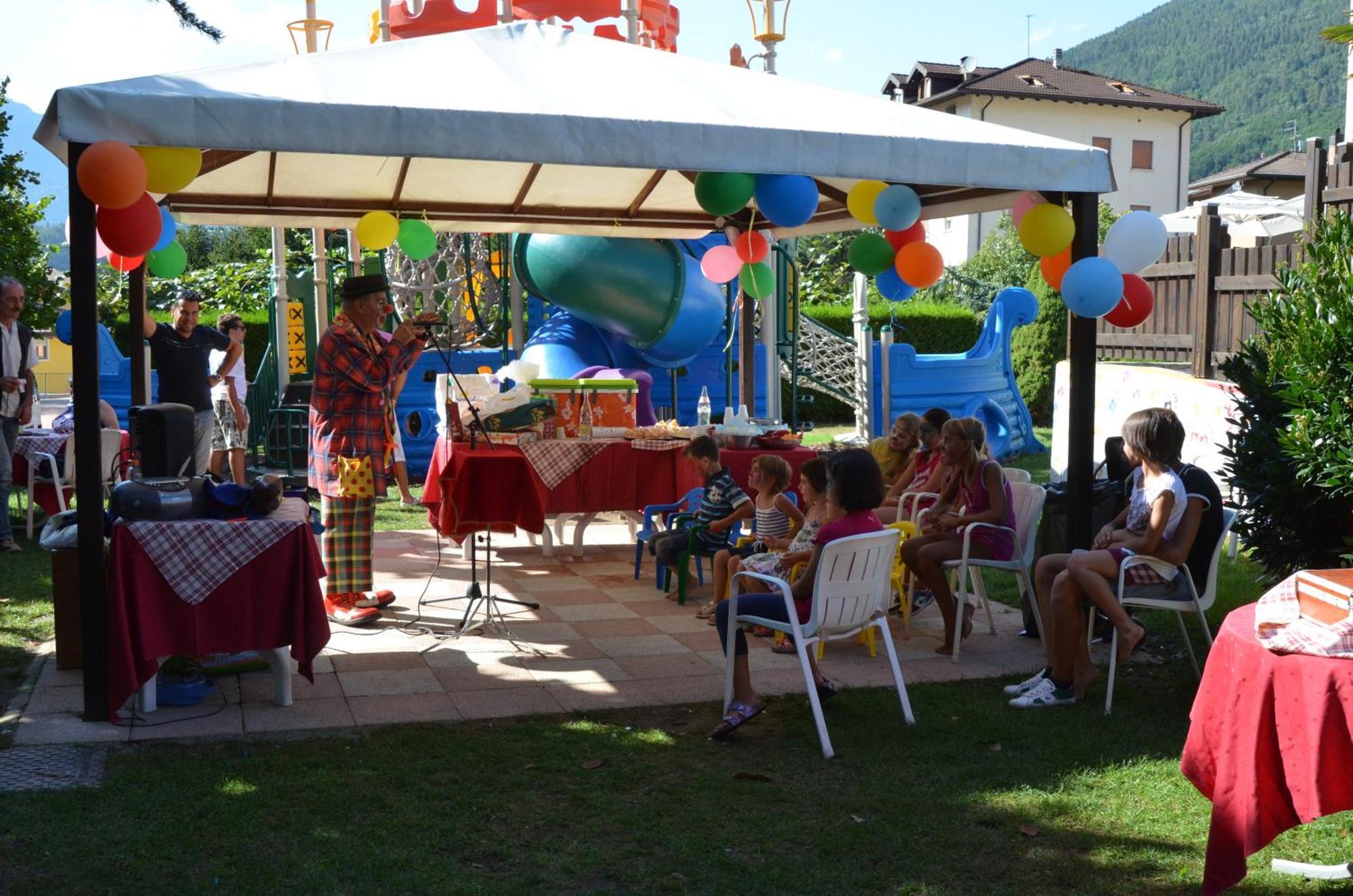 Family Hotel Primavera Levico Terme Exterior photo