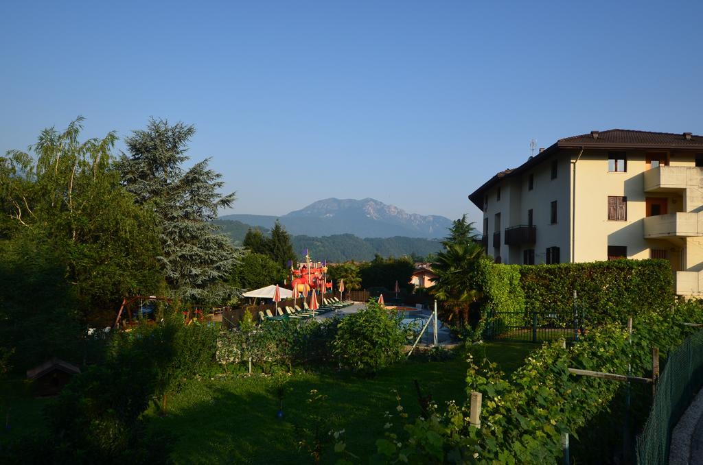 Family Hotel Primavera Levico Terme Exterior photo