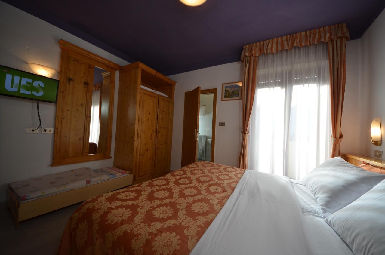 Family Hotel Primavera Levico Terme Exterior photo